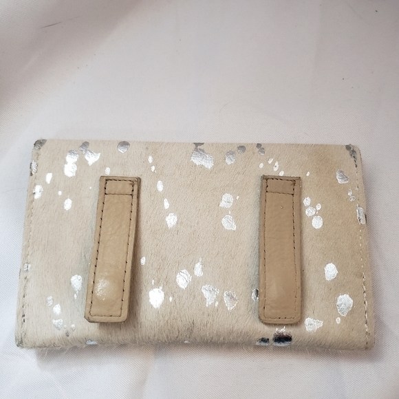 Mer|Sea Calf Hair Clutch Wallet White Silver Snap On Pouch - Picture 2 of 7